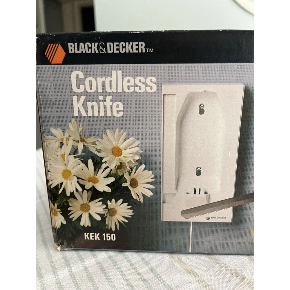 Black Decker 9” Cordless Knife White Wall Mount Space Saver KEK150 ~ NIB